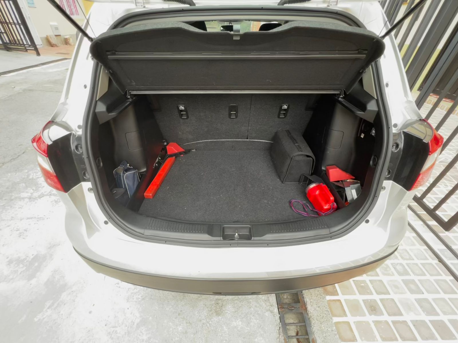 SUZUKI S-CROSS GL 2WD MT
